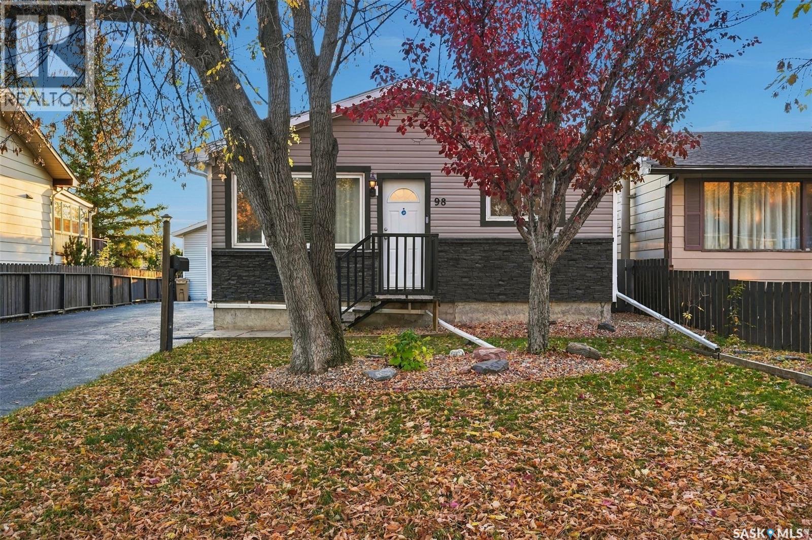 98 Magee CRESCENT, Regina — photo 2