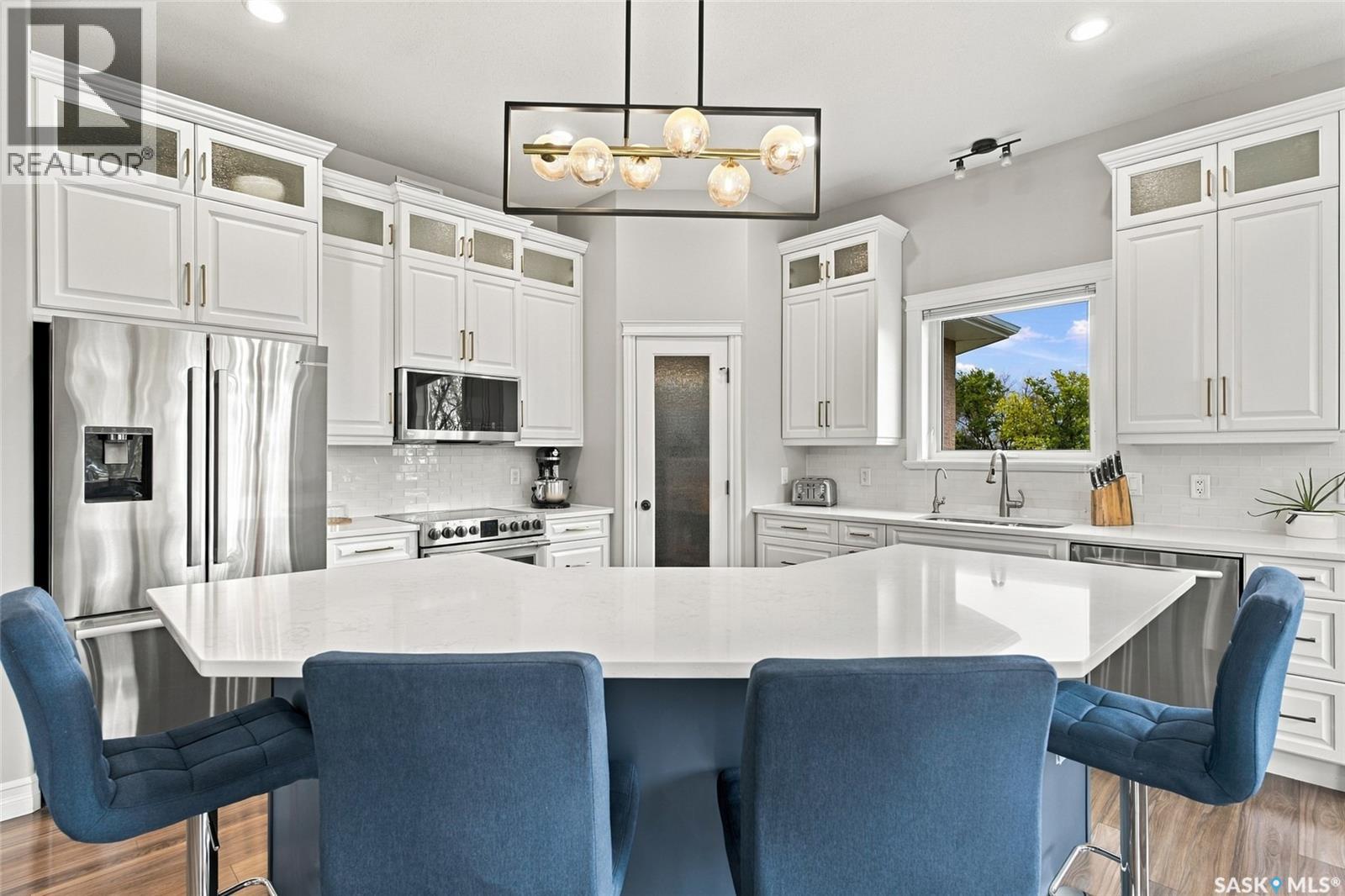 70 Silver Willows DRIVE, Laird Rm No. 404 — photo 13
