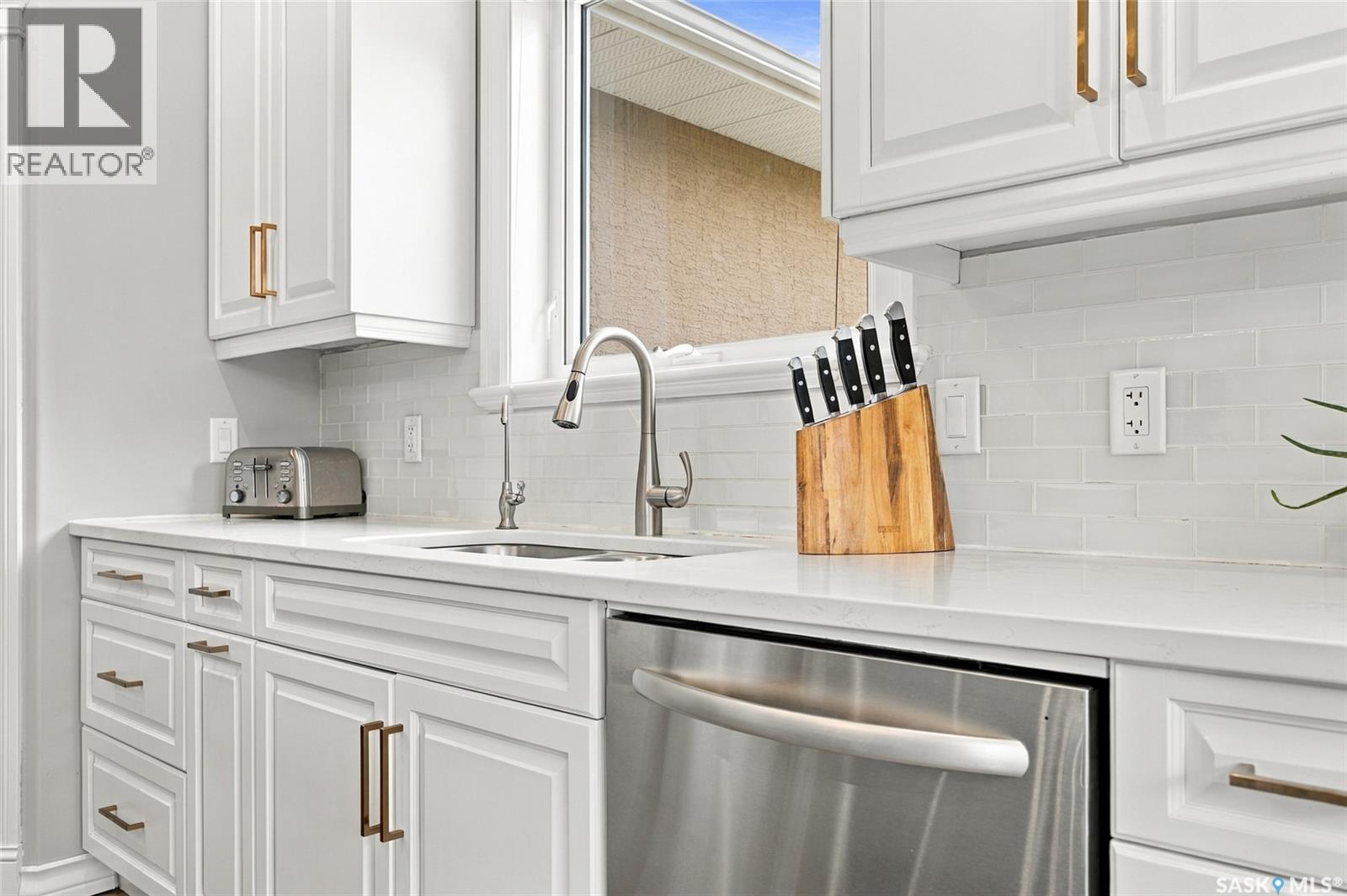 70 Silver Willows DRIVE, Laird Rm No. 404 — photo 14