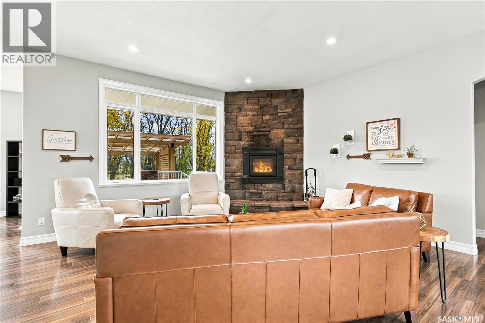 70 Silver Willows DRIVE, Laird Rm No. 404 — photo 7