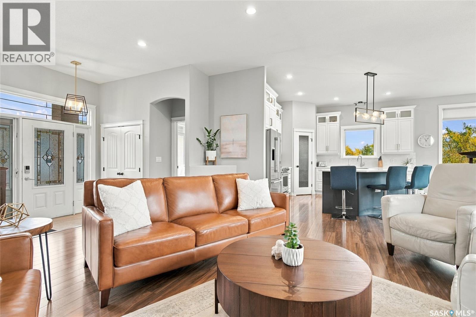 70 Silver Willows DRIVE, Laird Rm No. 404 — photo 8