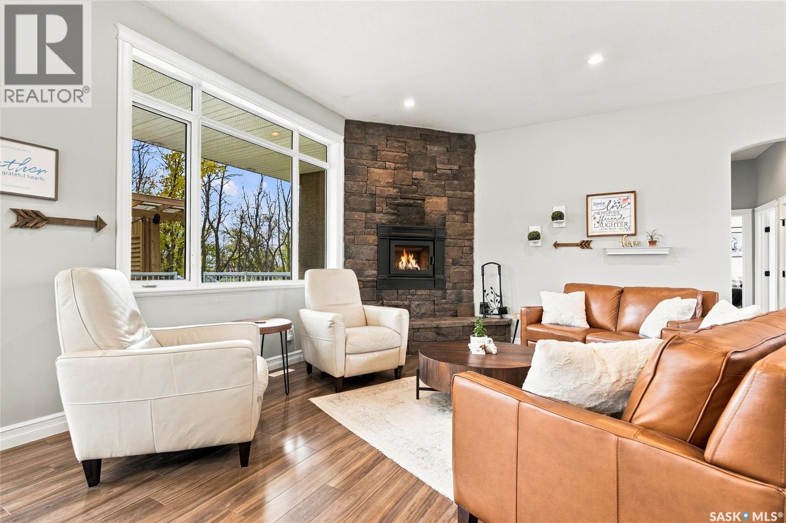 70 Silver Willows DRIVE, Laird Rm No. 404 — photo 9