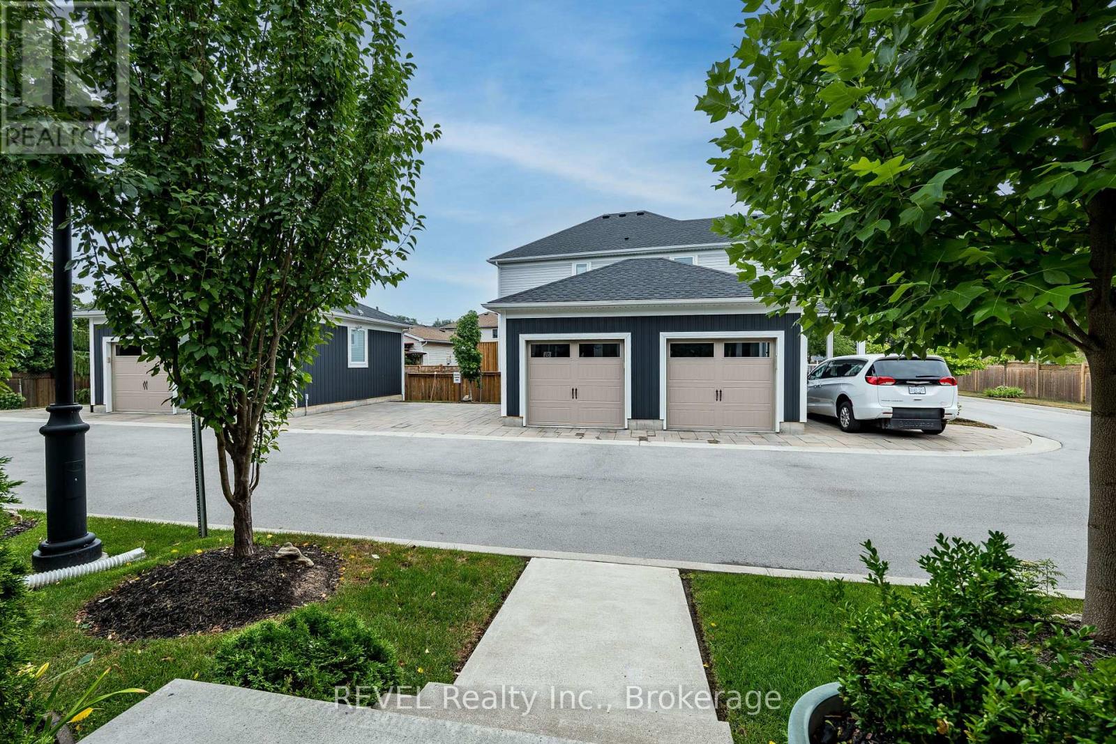18 Princeton Common Street — photo 45