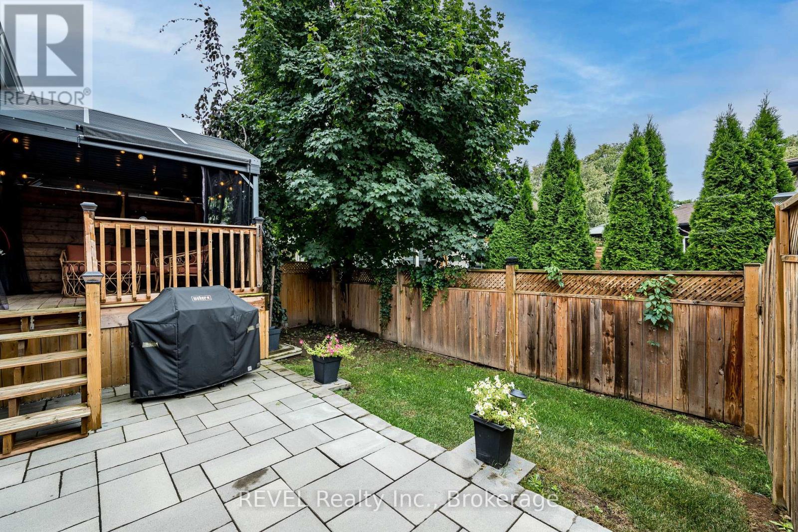 18 Princeton Common Street — photo 42