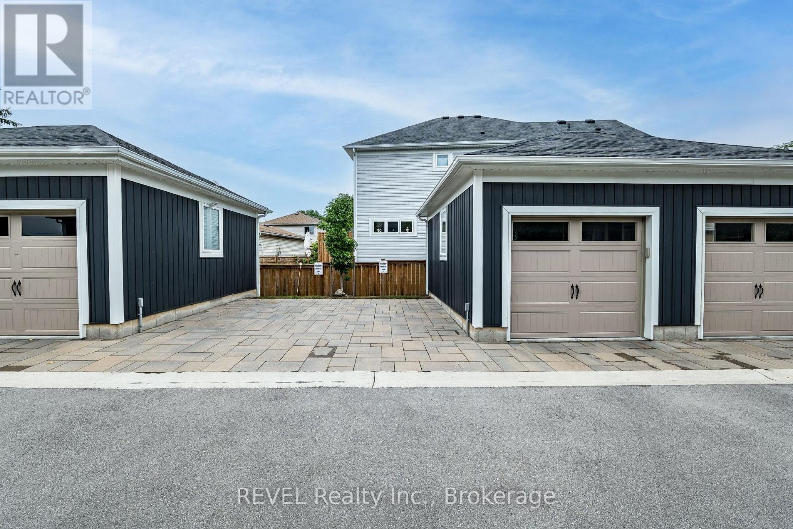 18 Princeton Common Street — photo 46