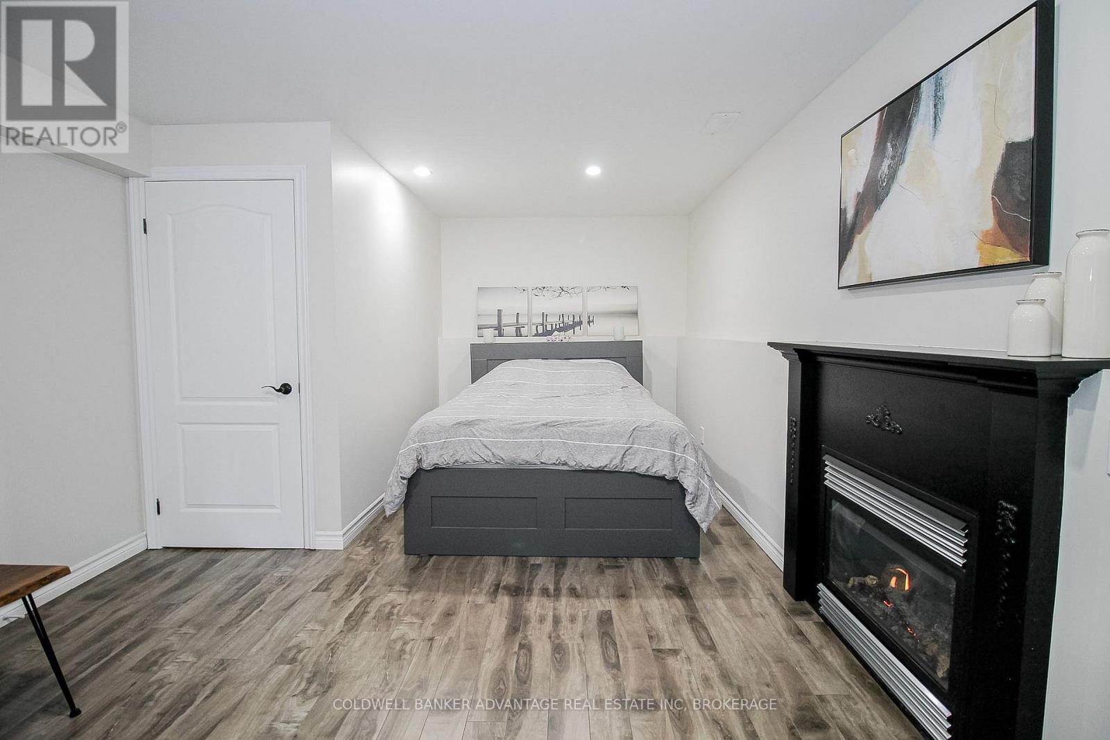 11 FALLINGBROOK DRIVE - 30