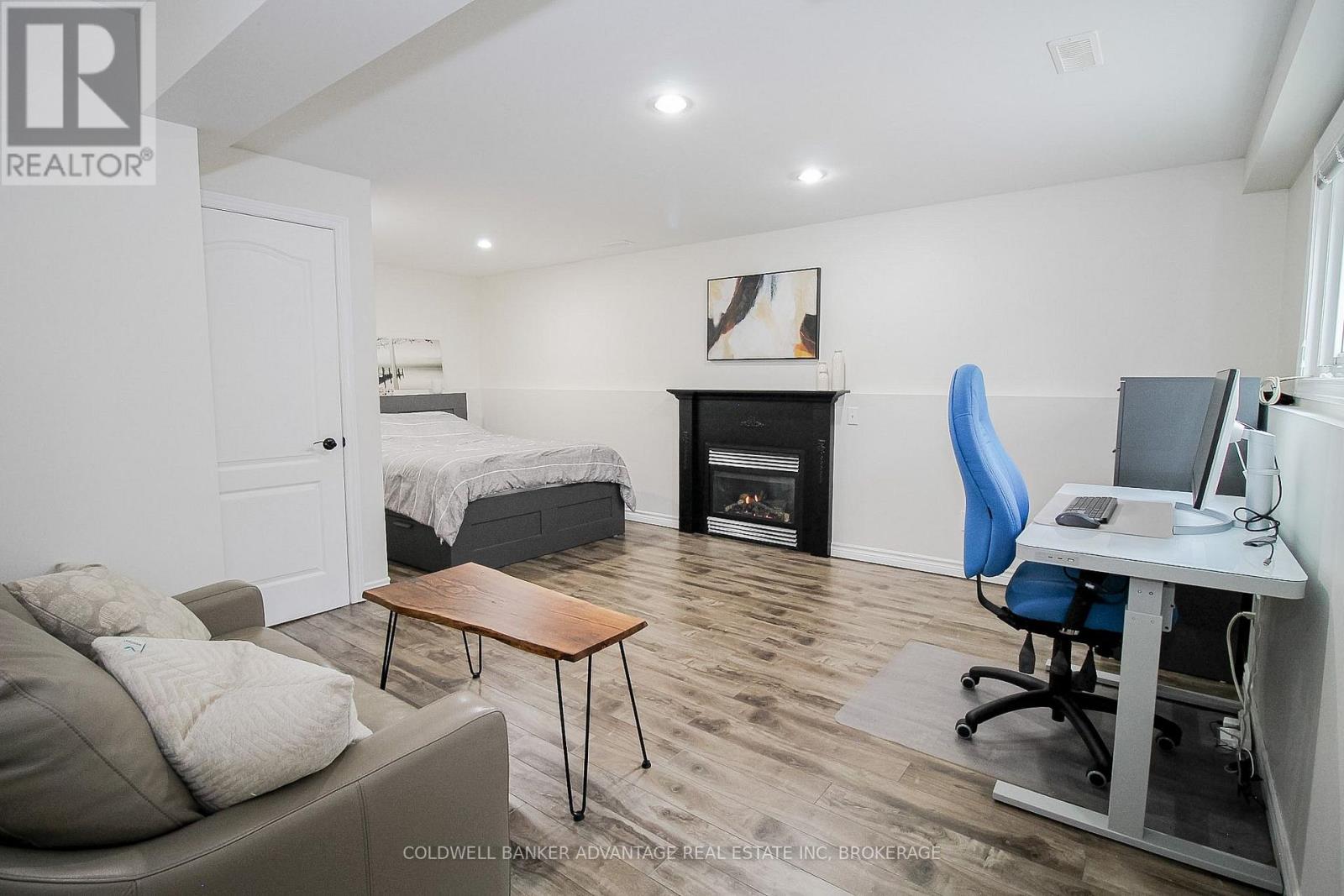 11 FALLINGBROOK DRIVE - 29