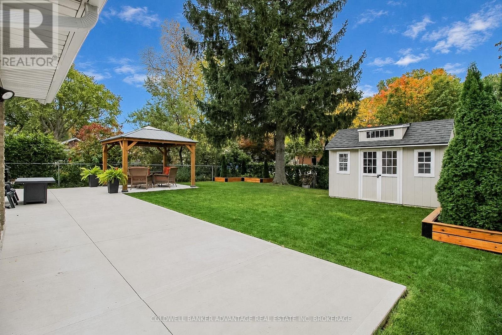 11 FALLINGBROOK DRIVE - 36