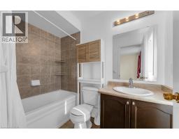 2pc Bathroom - 470 Beach Boulevard Unit# 40, Hamilton, ON L8H6X2 Photo 9