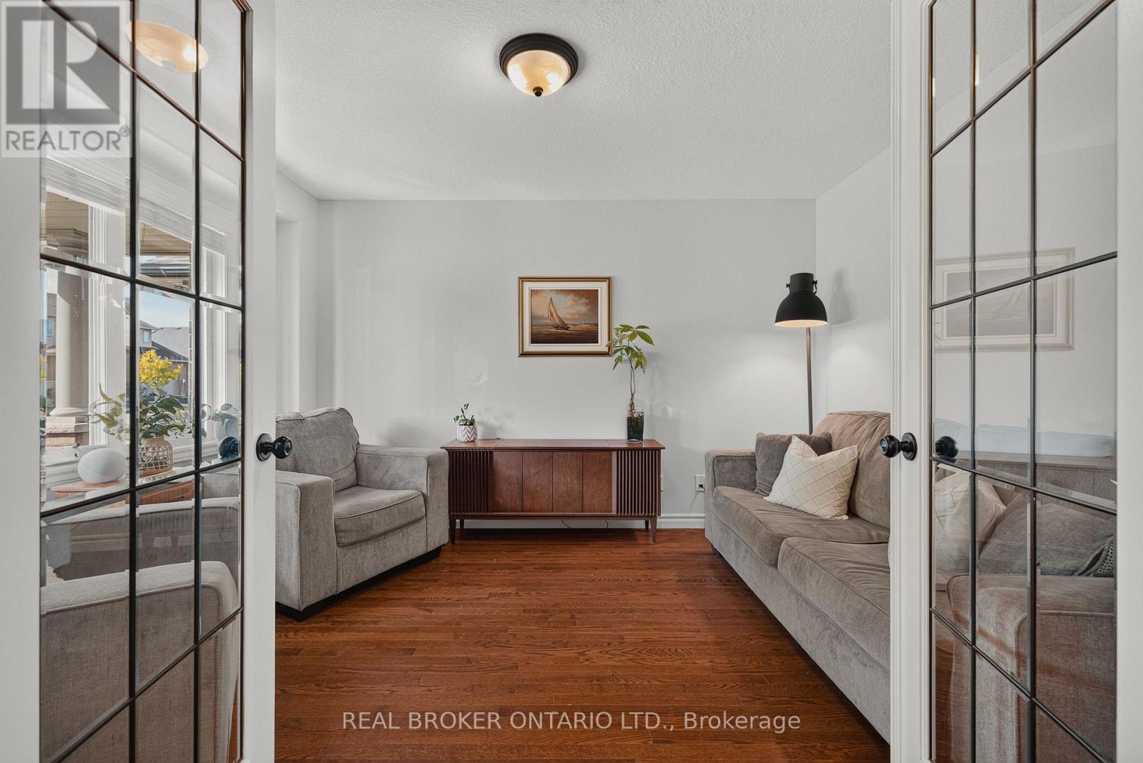 38 Roberta Street — photo 14