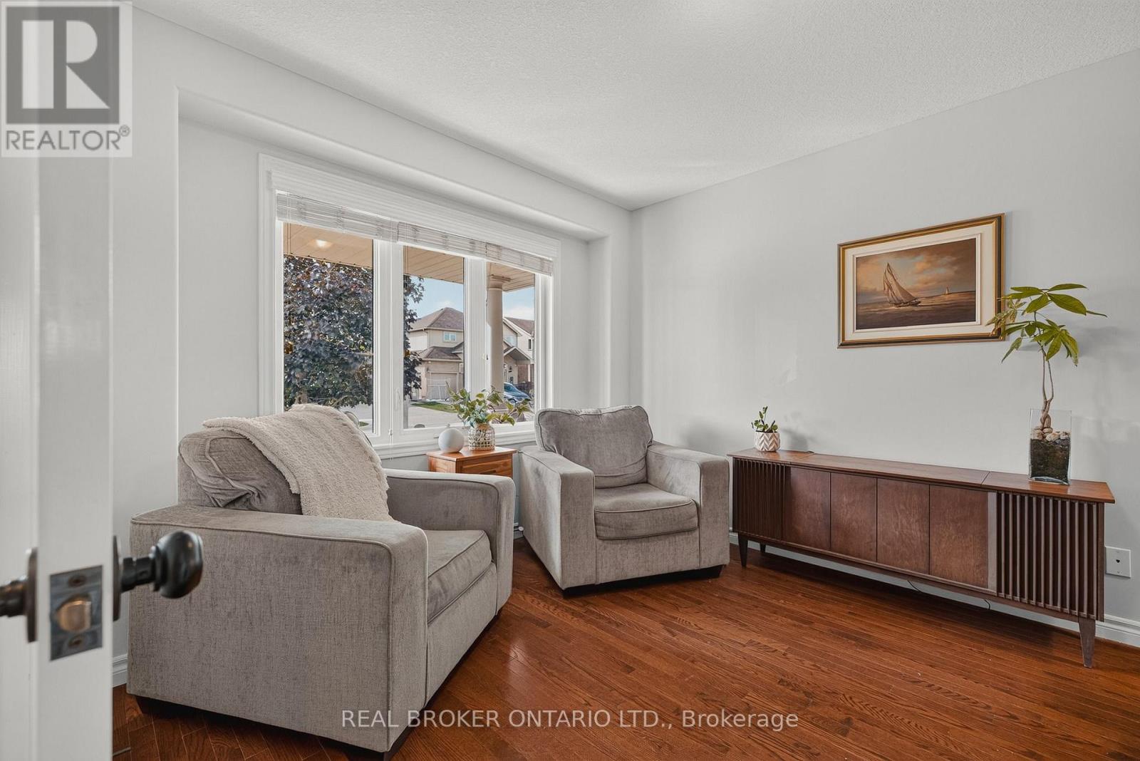 38 Roberta Street — photo 15