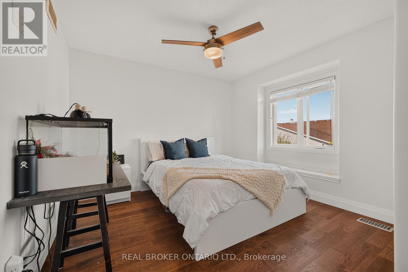 38 Roberta Street — photo 32