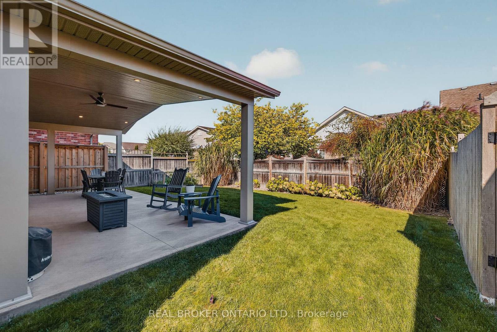 38 Roberta Street — photo 41
