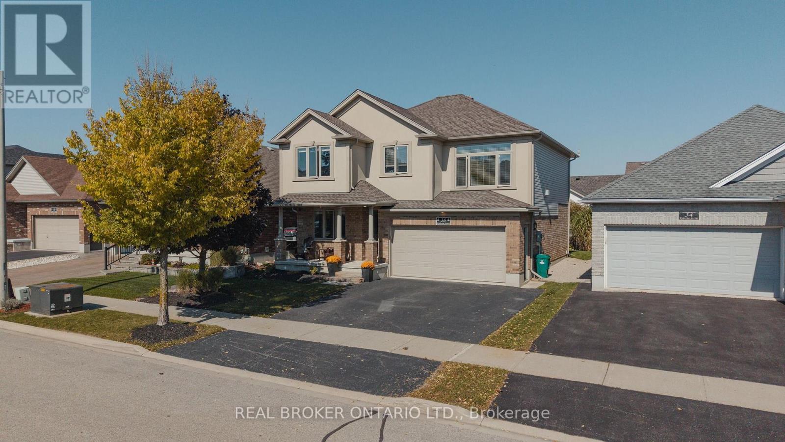 38 Roberta Street — photo 44