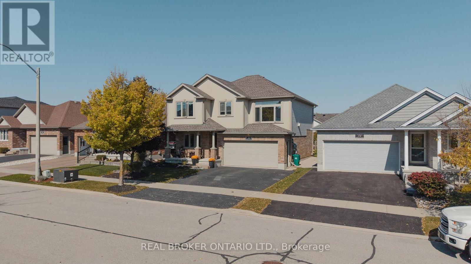 38 Roberta Street — photo 45