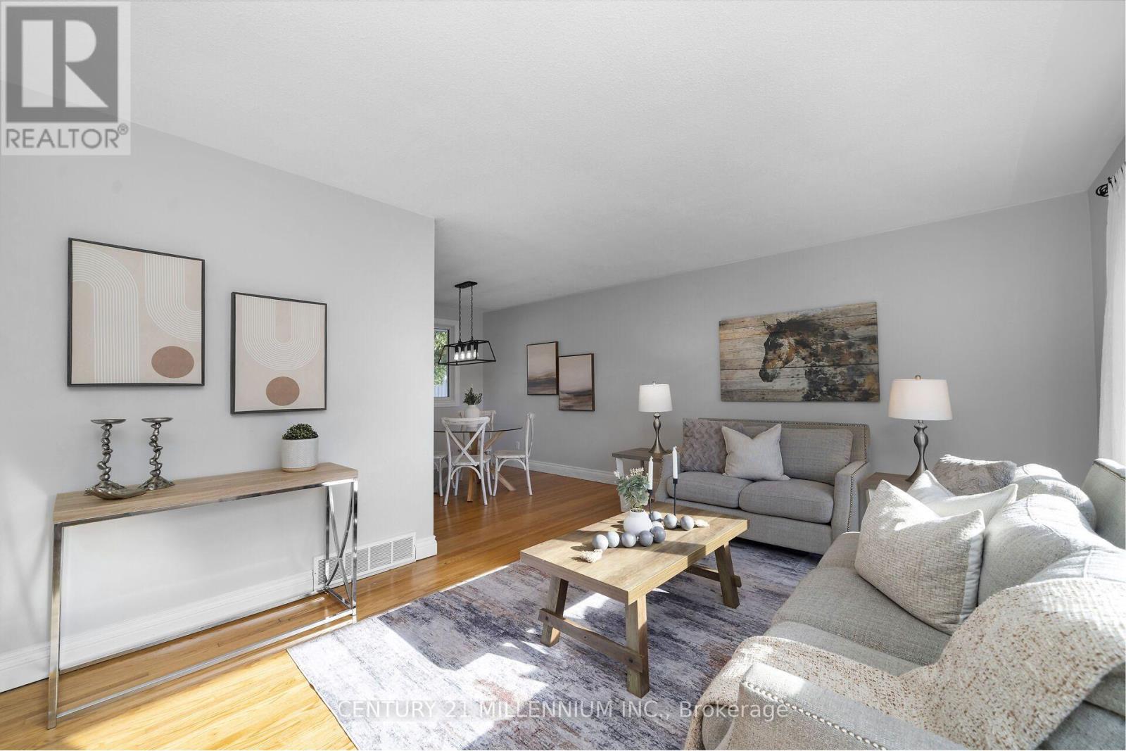 27 Dundas Street West — photo 10