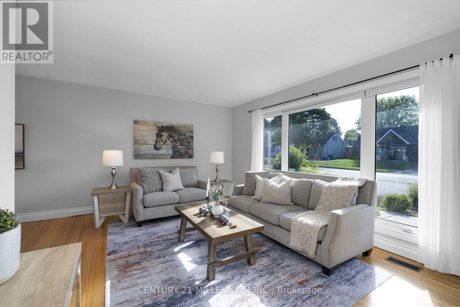 27 DUNDAS STREET W - 12