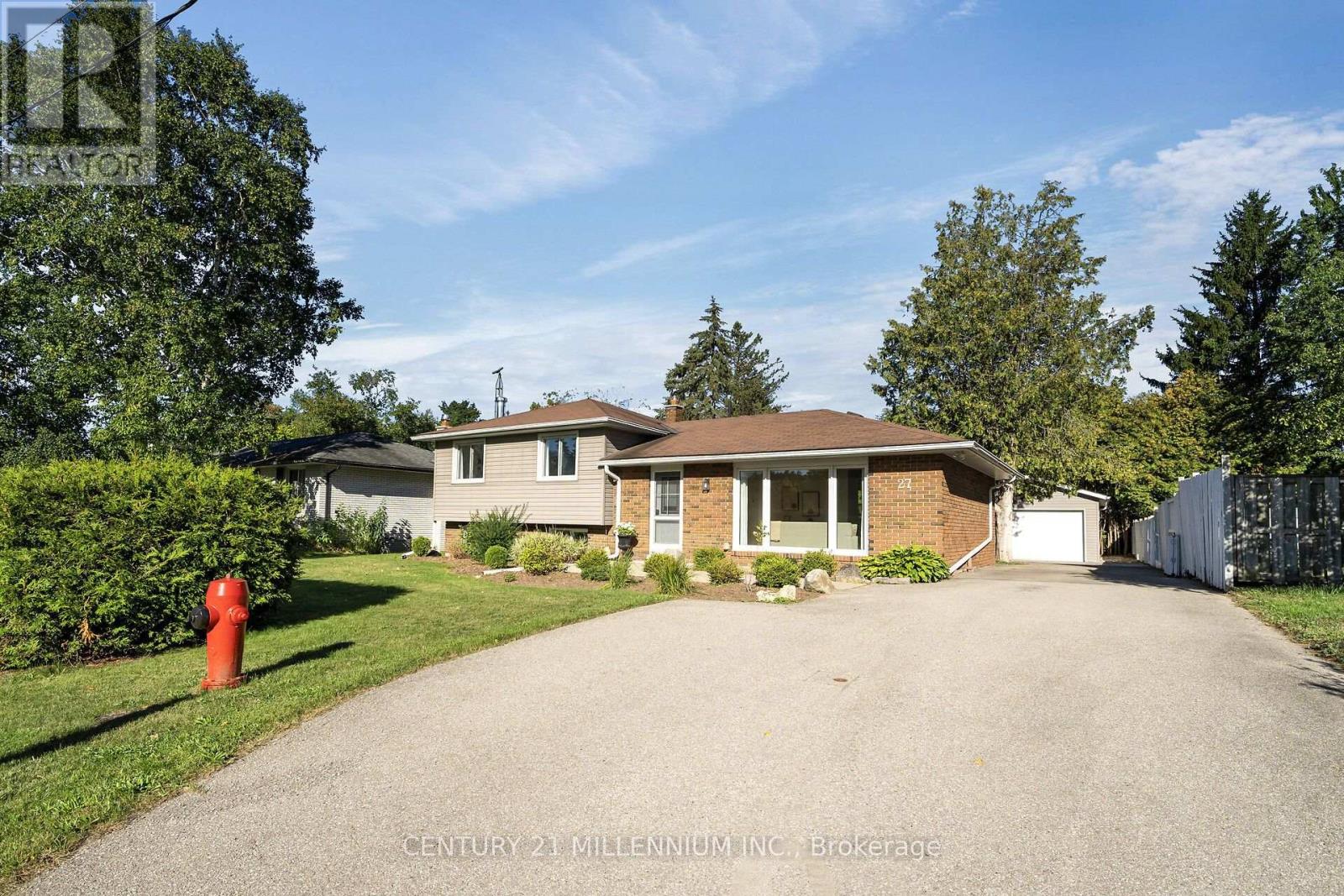 27 DUNDAS STREET W - 4