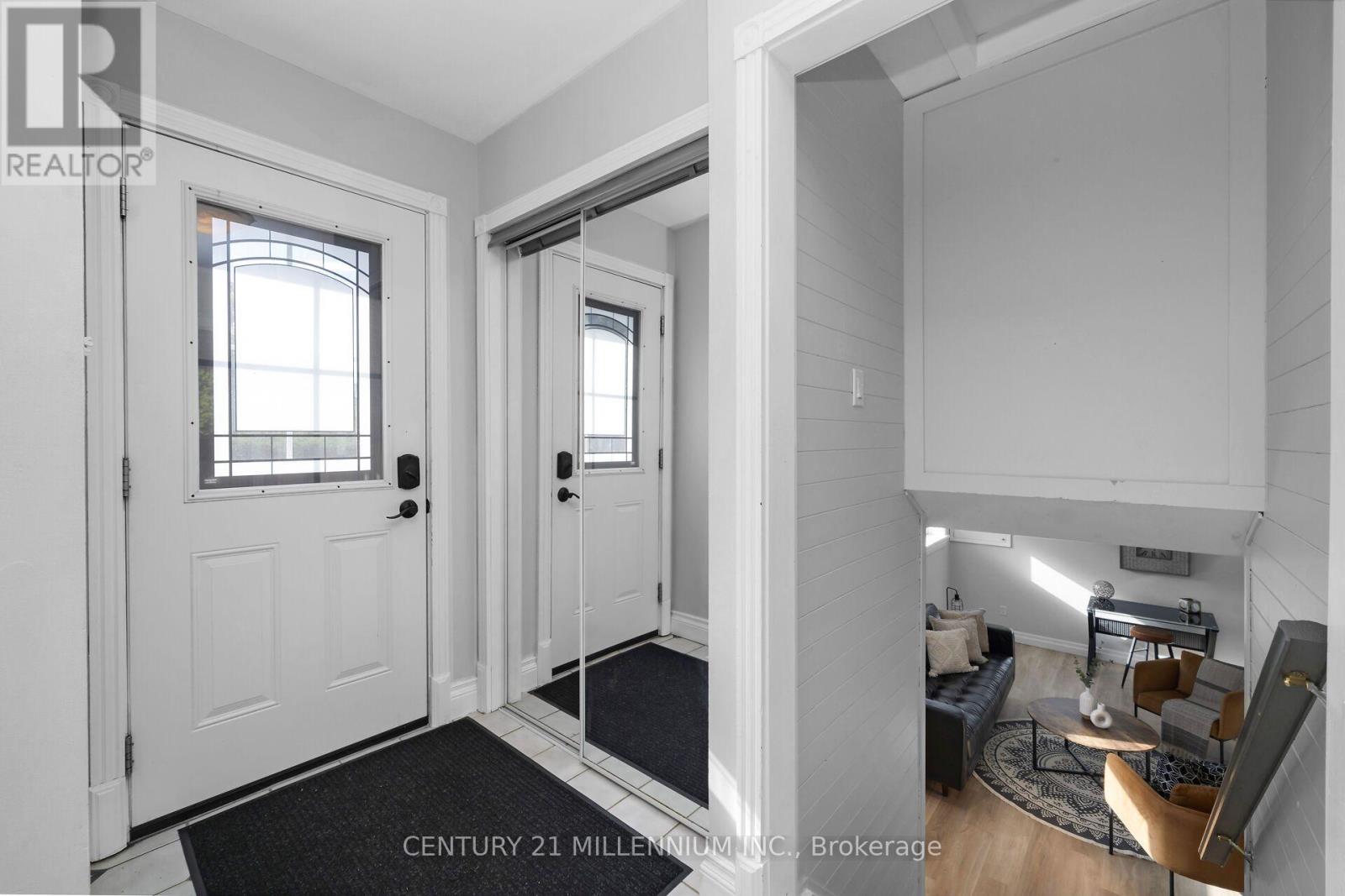 27 DUNDAS STREET W - 7
