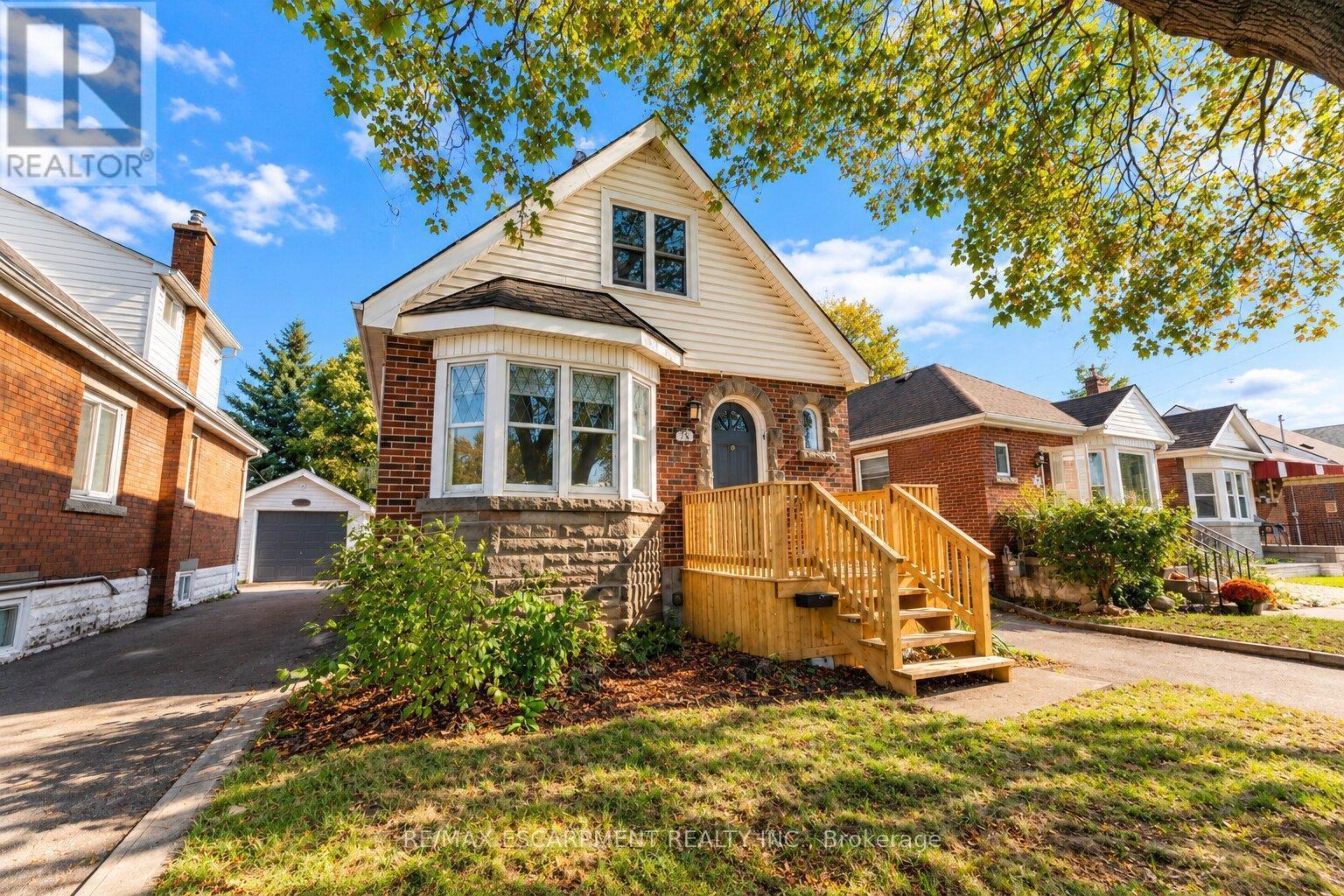 75 BARONS AVENUE - 3