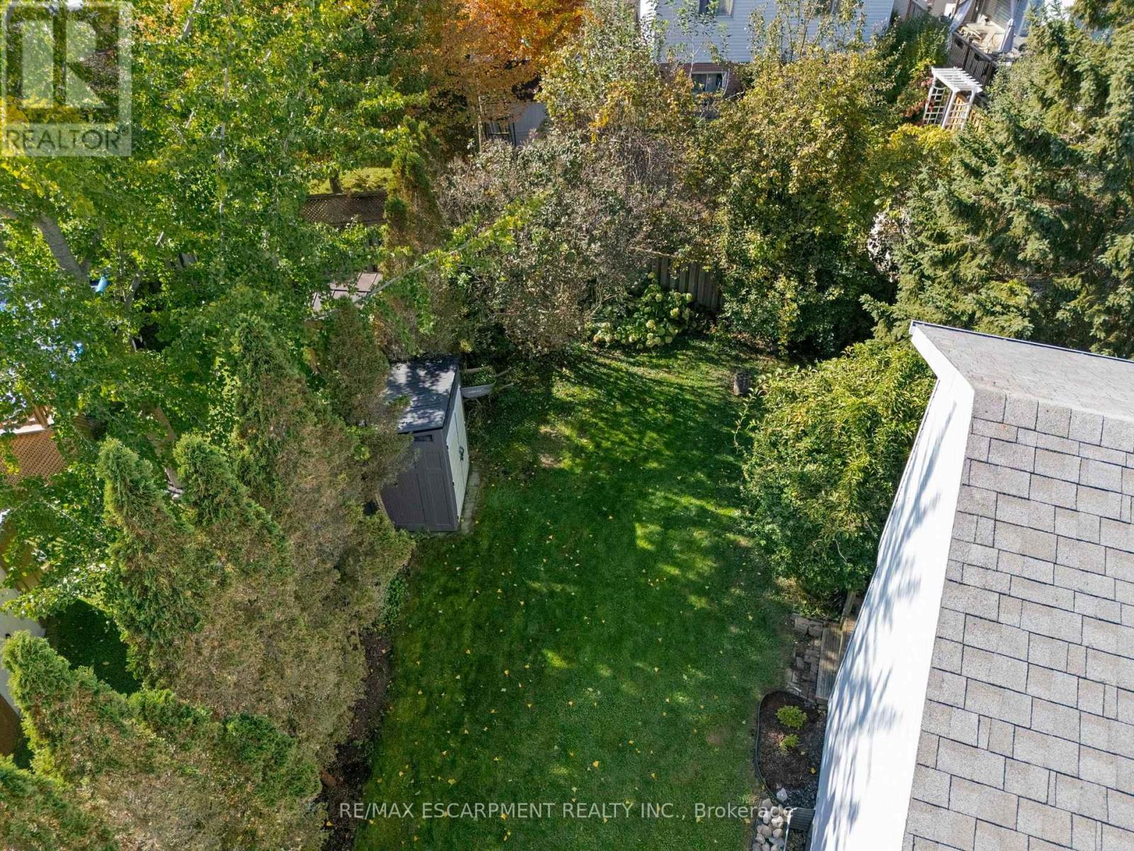 29 Leslie Avenue — photo 37