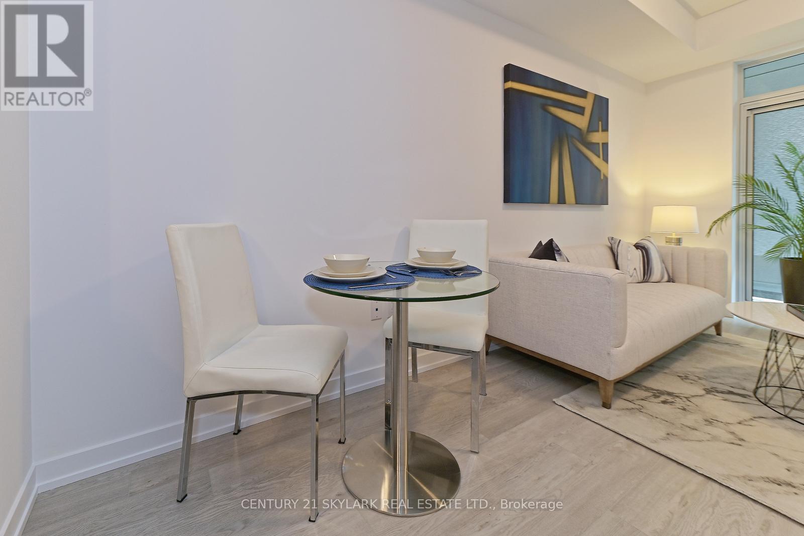 460 Dundas Street East — photo 16