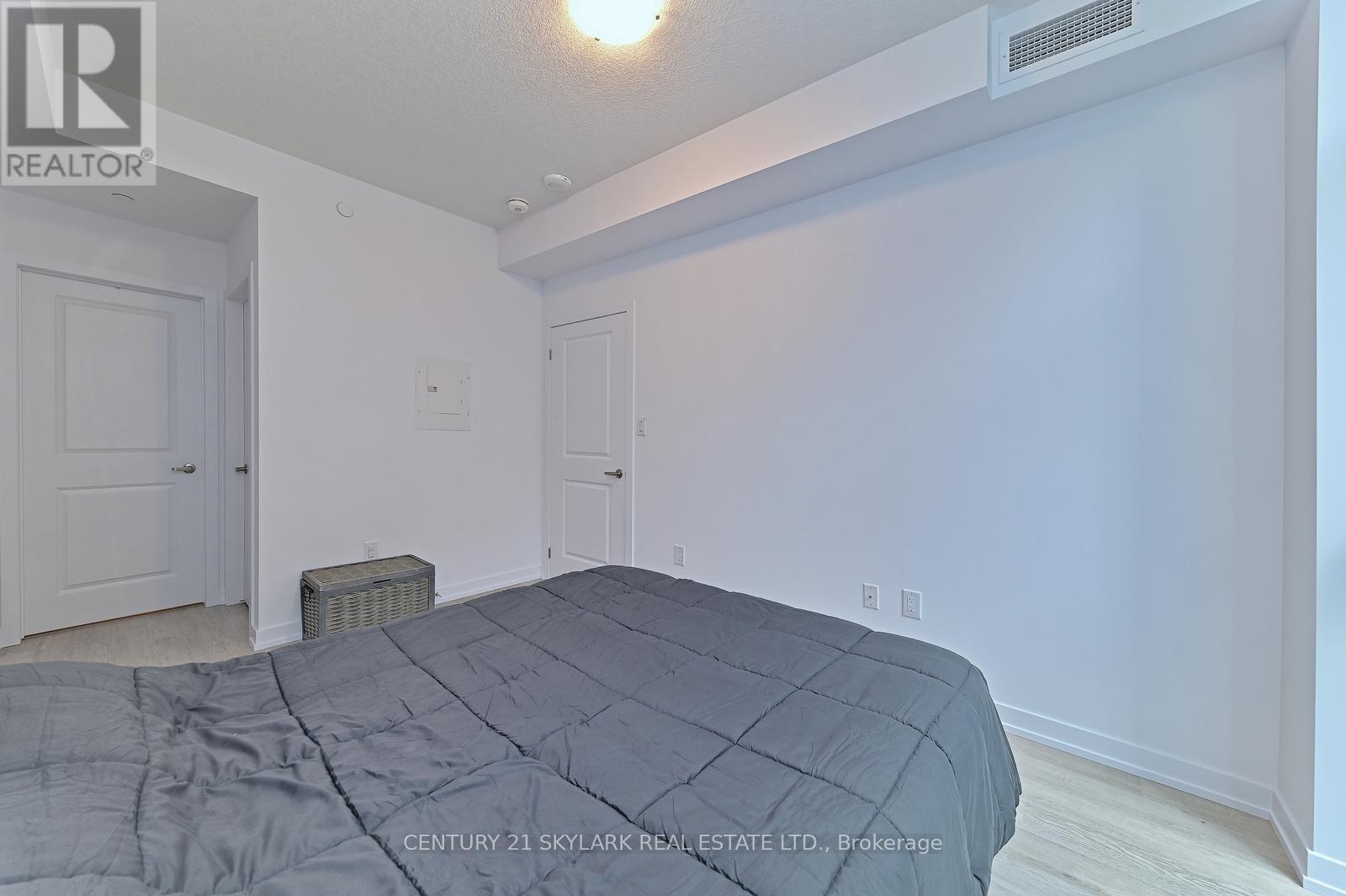 #401 460 DUNDAS STREET E - 27
