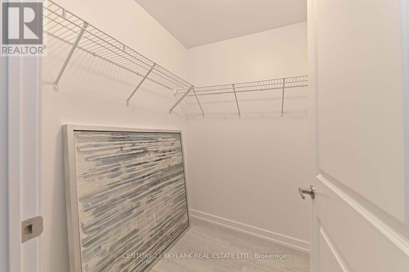 460 Dundas Street East — photo 29