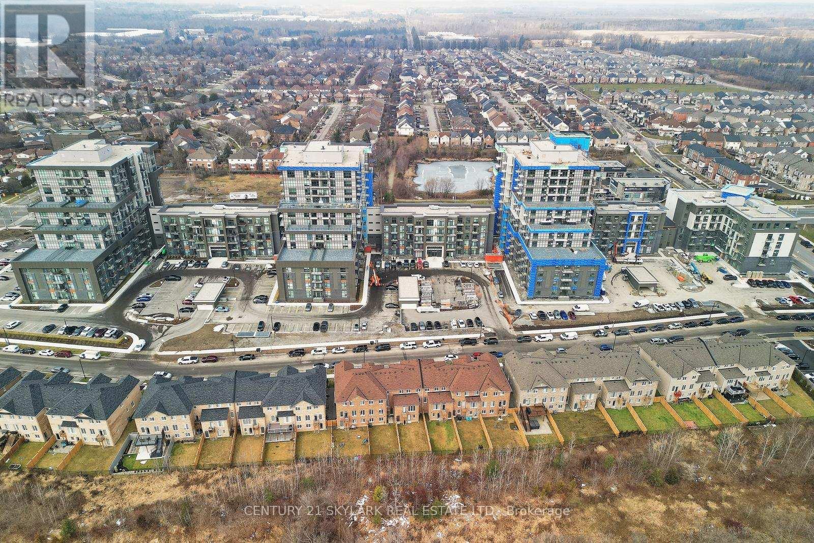 460 Dundas Street East — photo 37