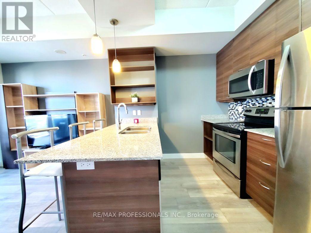 318 Spruce Street — photo 10