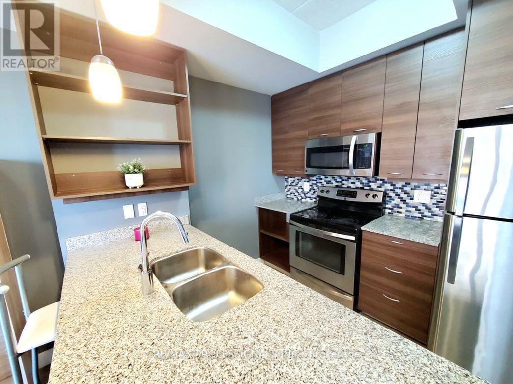 318 Spruce Street — photo 11