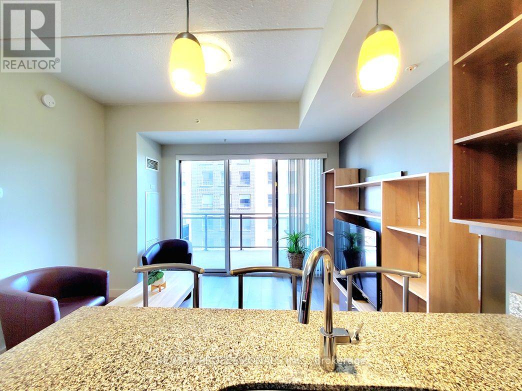318 Spruce Street — photo 12