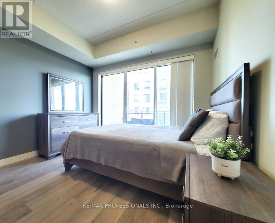 318 Spruce Street — photo 14