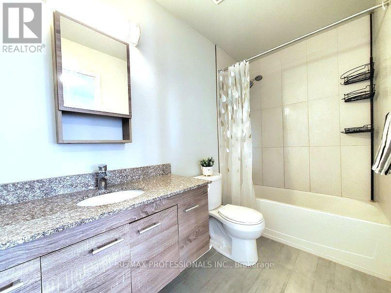 318 Spruce Street — photo 17