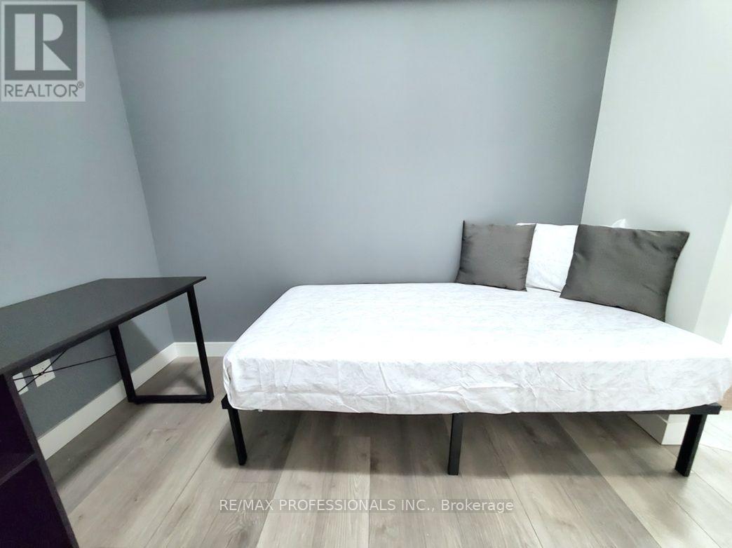 318 Spruce Street — photo 19
