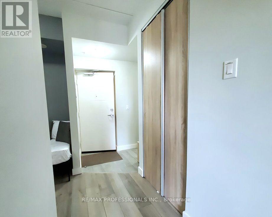 318 Spruce Street — photo 22