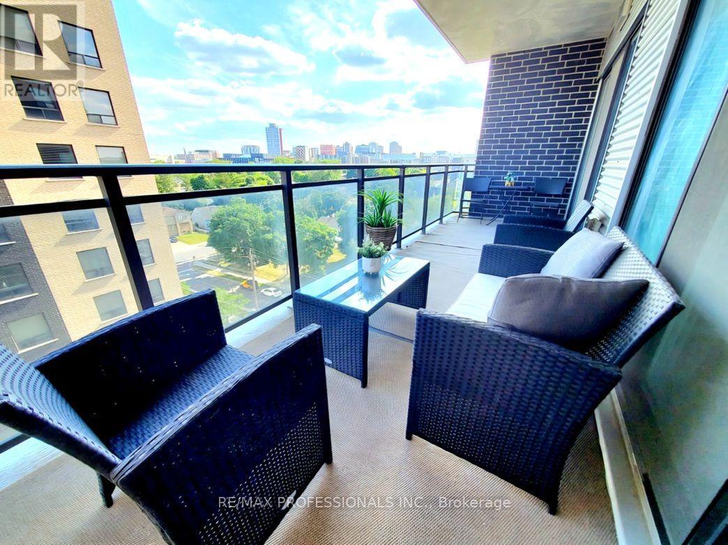 318 Spruce Street — photo 26