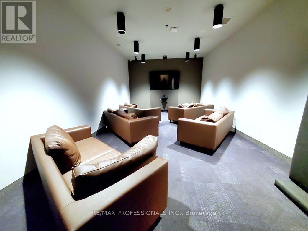 318 Spruce Street — photo 29