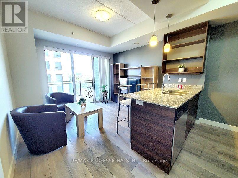 318 Spruce Street — photo 7