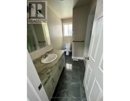 Dining room - Upper - 10 Trelawn Parkway, Welland, ON L3C1W3 Photo 6
