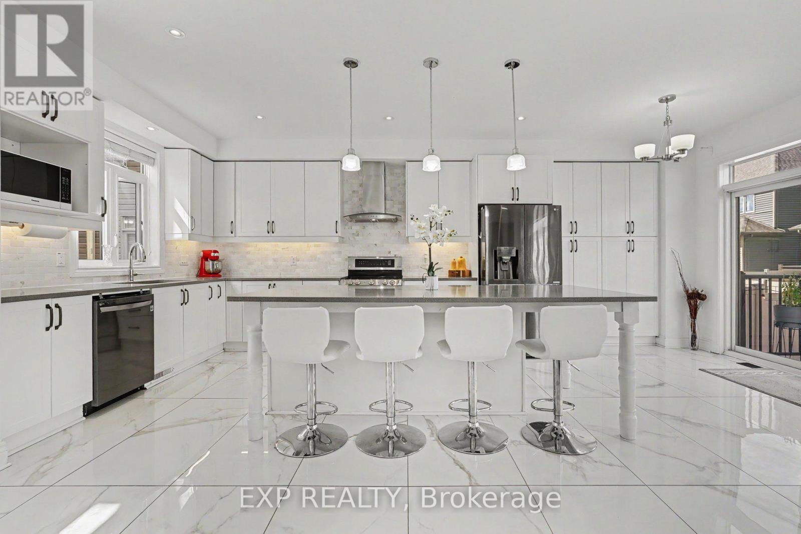 529 Peerless Street — photo 7
