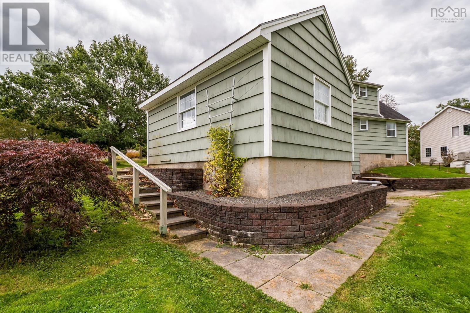 110 Skyway Drive - 40