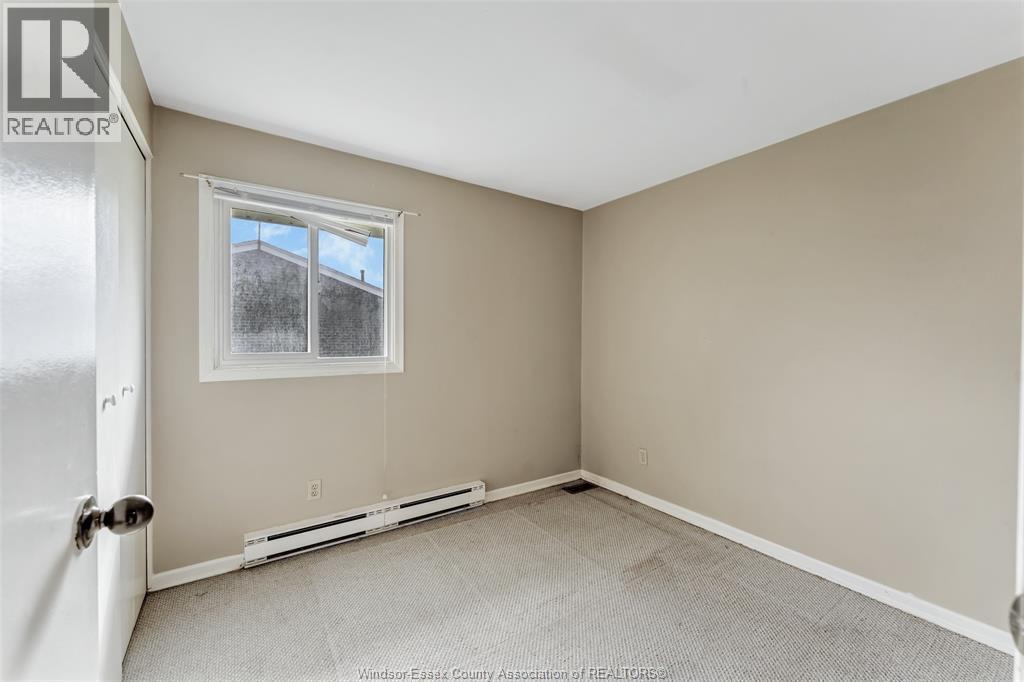 #11 2755 MEADOWBROOK LANE - 11