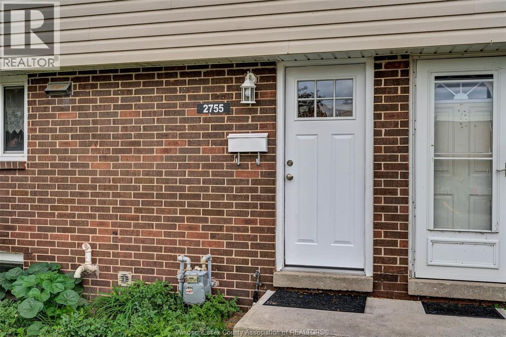#11 2755 MEADOWBROOK LANE - 3
