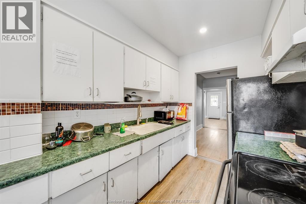 1408 DOUGALL AVENUE - 11