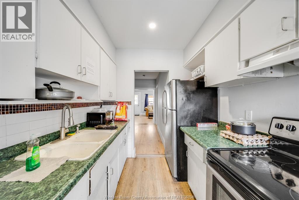 1408 DOUGALL AVENUE - 12