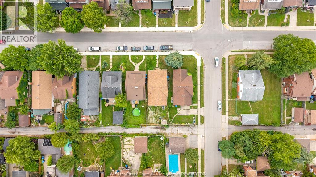 1408 DOUGALL AVENUE - 46