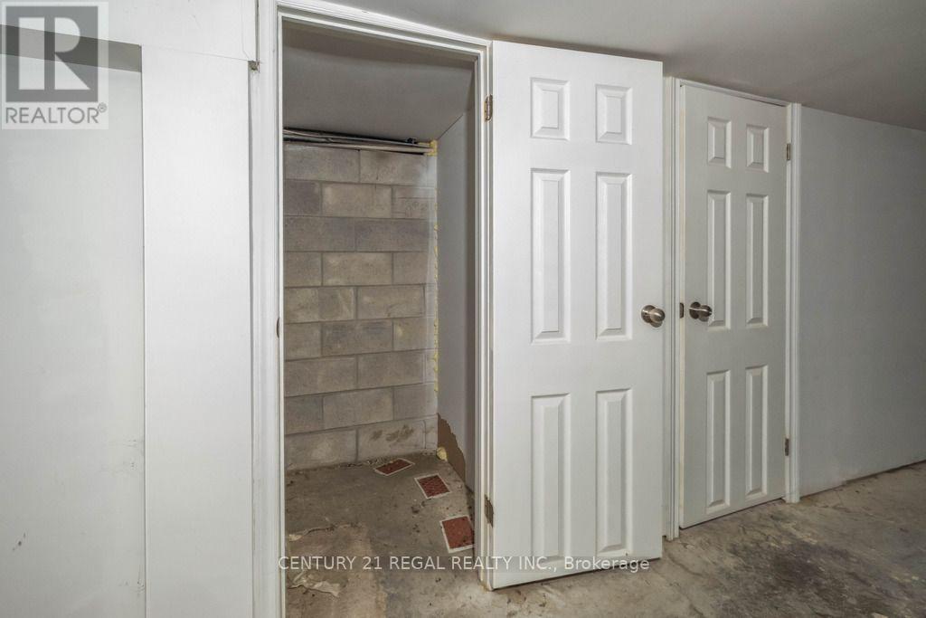 246 Spadina Avenue — photo 17