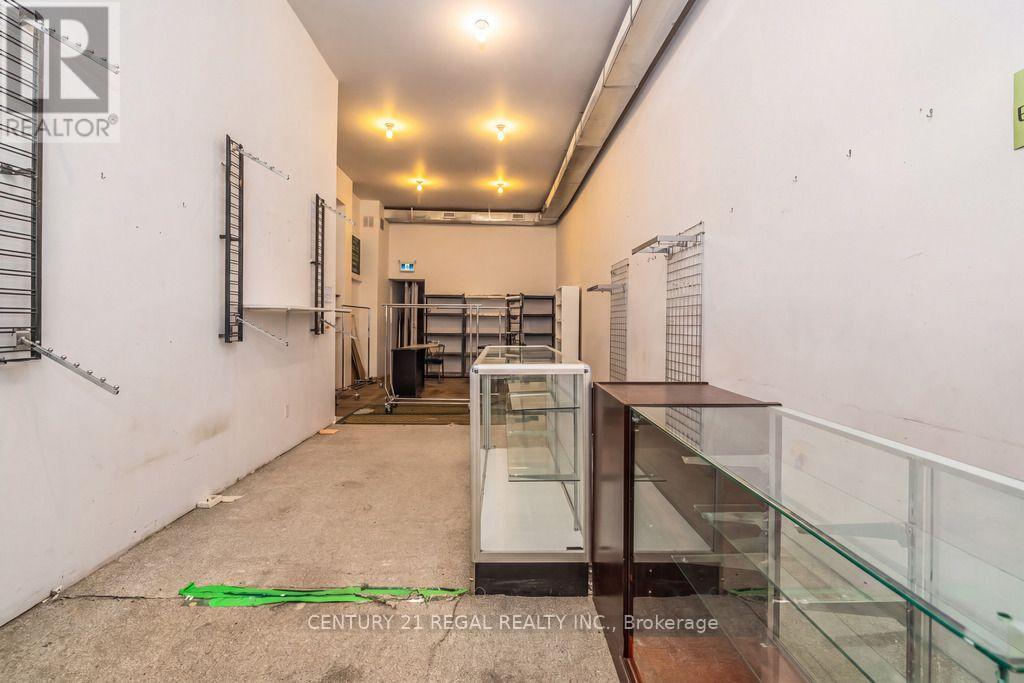 246 Spadina Avenue — photo 32