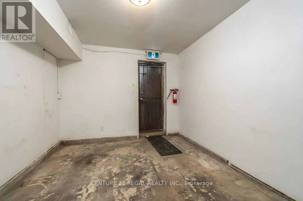 246 Spadina Avenue — photo 34